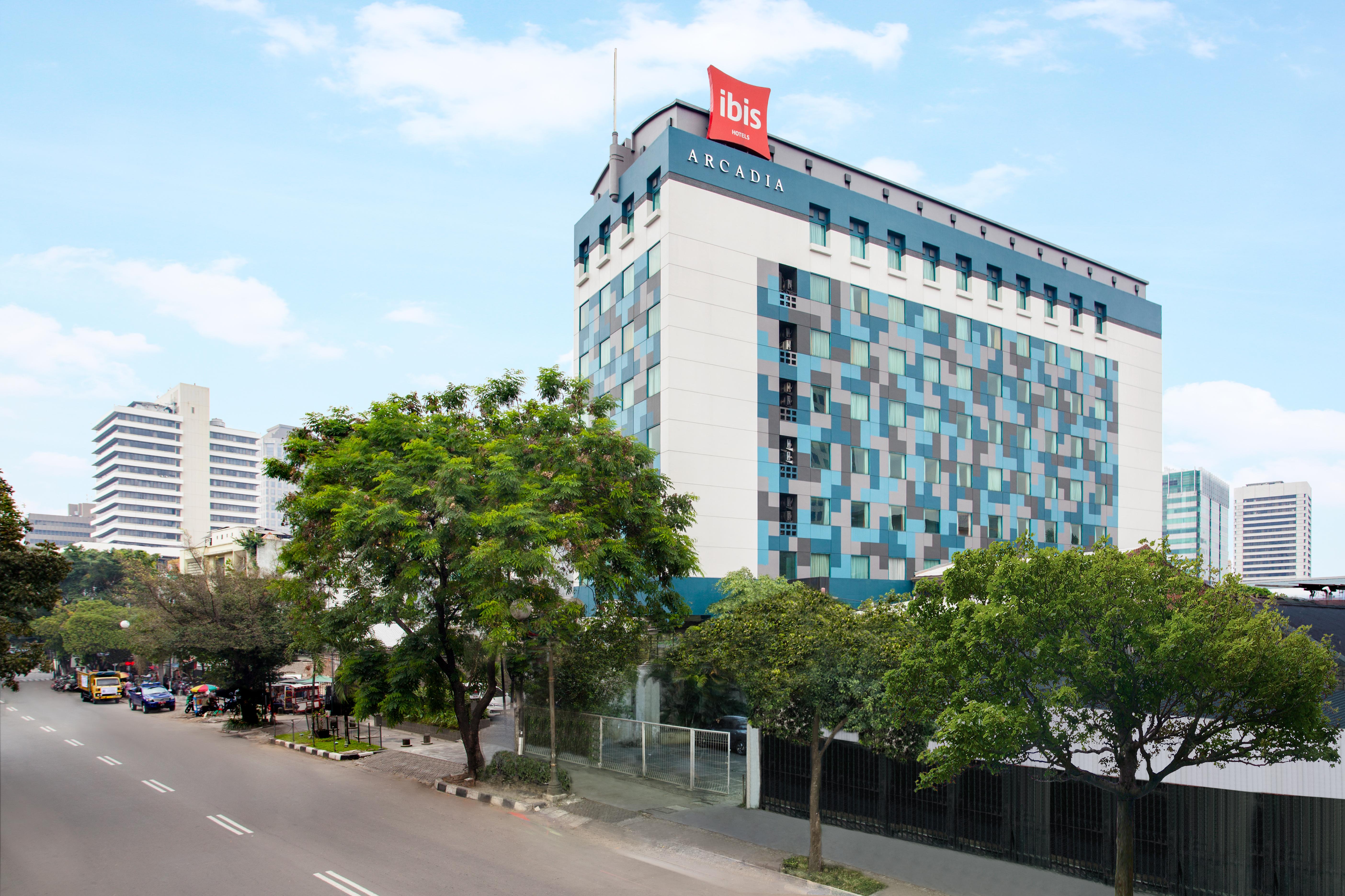 Ibis Jakarta Arcadia Kültér fotó